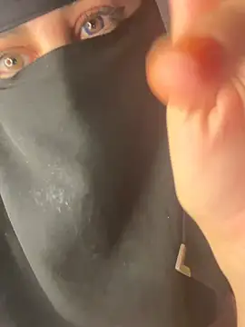 Snapshot of Jumanaa chatting on February 2026 11:03:02 PM Jumanaa online show from February 2026 11:03:02 PM