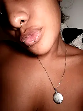 VictoireFeller online show from October 2025 05:46:01 AM