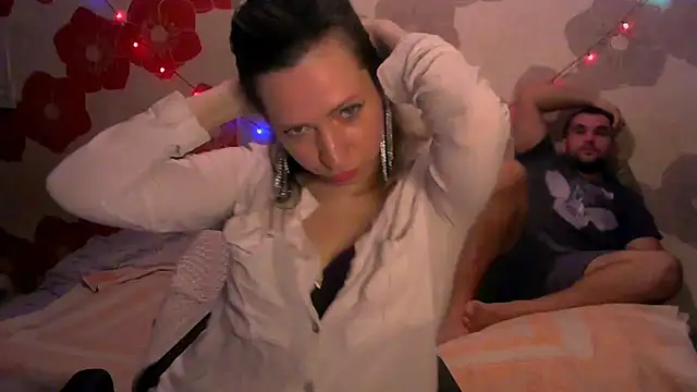 Snapshot of John_Daenerys chatting on November 2025 08:09:01 PM John Daenerys online show from November 2025 08:09:01 PM