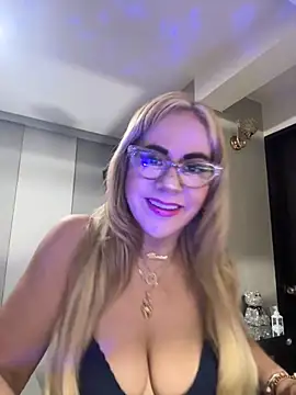 LARIANA RIVERA23 online show from October 2025 04:24:02 AM