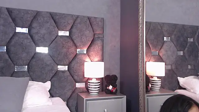 Snapshot of ScarletLenox chatting on June 2026 11:34:02 AM ScarletLenox online show from June 2026 11:34:02 AM