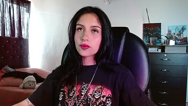 Ary Pieerce online show from October 2025 09:44:01 PM