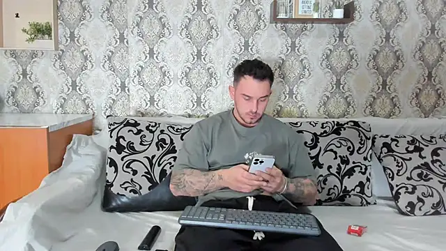 Jonmusclemaster online show from February 2025 08:25:01 PM