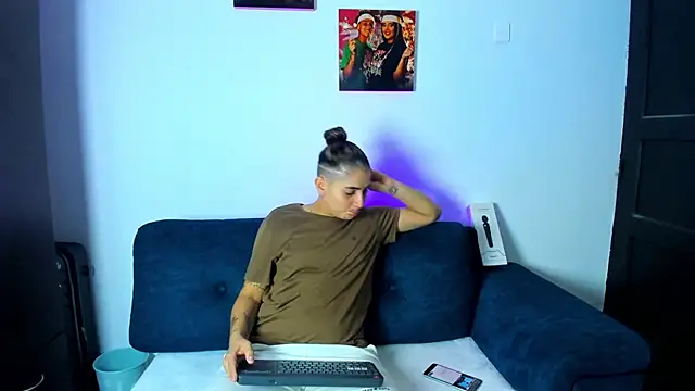 AndreaAndKarina online show from September 2025 08:57:02 PM