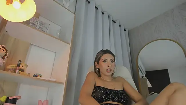 Snapshot of Angelbae- chatting on March 2025 07:01:02 AM Angelbae- online show from March 2025 07:01:02 AM