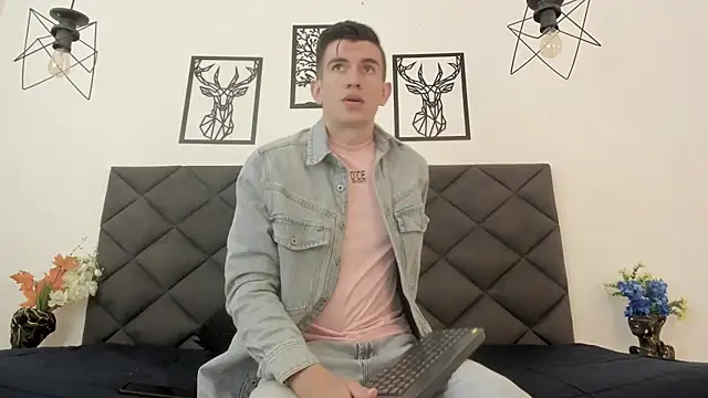 MikaelSlow online show from February 2025 03:19:01 AM