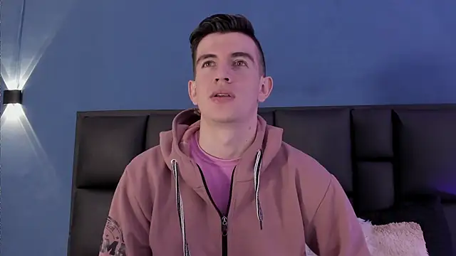 MikaelSlow online show from September 2025 03:51:01 AM