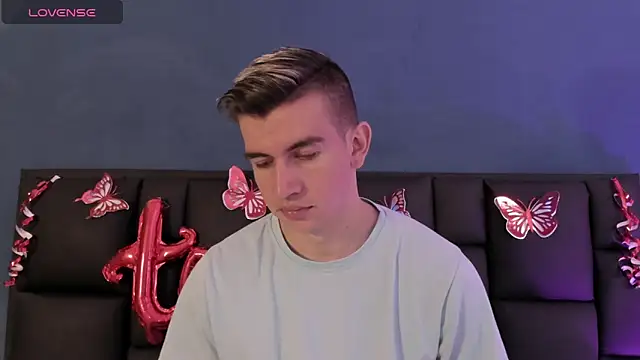 MikaelSlow online show from February 2026 03:47:02 AM