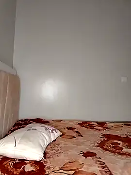 Snapshot of SquirtQueen222 chatting on January 2025 12:00:01 AM SquirtQueen222 online show from January 2025 12:00:01 AM