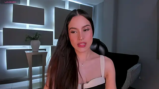 Snapshot of MarianneLane chatting on January 2026 02:17:01 AM MarianneLane online show from January 2026 02:17:01 AM