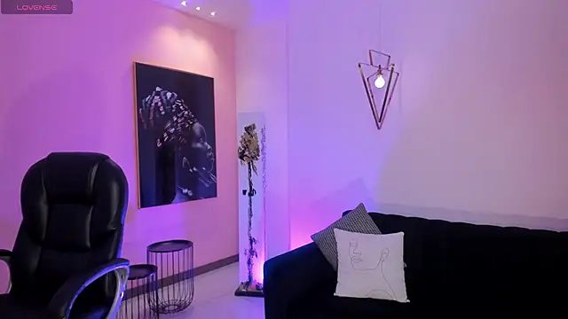 DonnaStonne online show from March 2025 08:19:01 PM