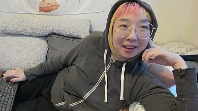 luxgray online show from December 2024 09:16:01 PM