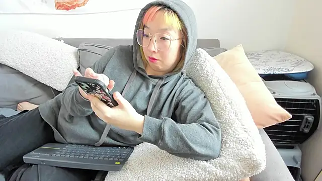 luxgray online show from December 2024 05:50:02 PM