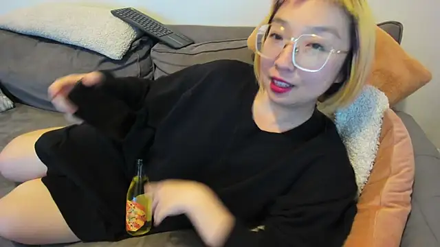 luxgray online show from January 2025 01:04:02 AM