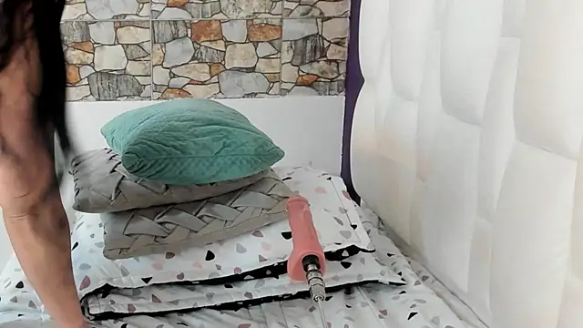 brithanyadams23 online show from September 2025 02:22:02 AM