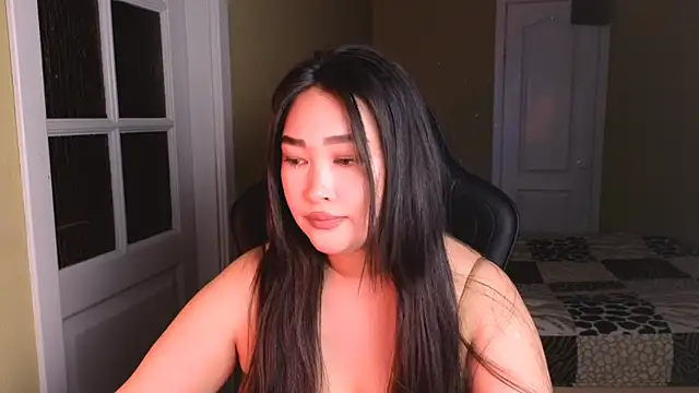 Snapshot of Erica_Wayne chatting on December 2024 07:52:02 PM Erica Wayne online show from December 2024 07:52:02 PM