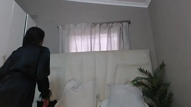 naughtyblackdolie online show from January 2025 08:33:01 AM