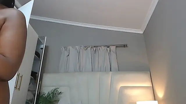 naughtyblackdolie online show from September 2025 02:59:01 AM