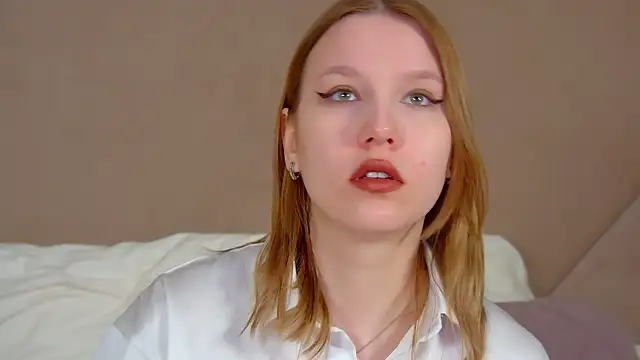 LiliLinn online show from May 2026 04:41:01 AM