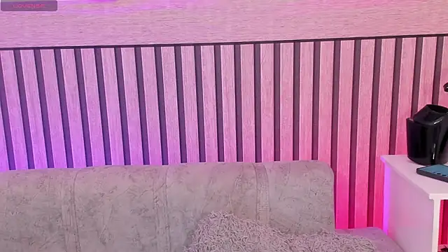 NinaInk online show from June 2026 03:00:02 PM