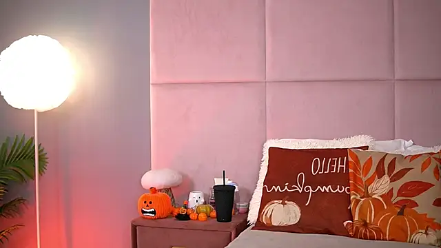 AlmaLuv online show from November 2025 04:51:01 AM