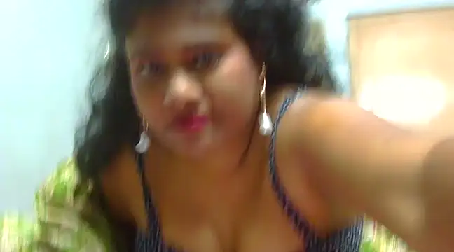 Snapshot of sexy_roma chatting on January 2025 01:01:01 PM sexy roma online show from January 2025 01:01:01 PM