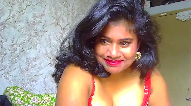 Snapshot of sexy_roma chatting on January 2025 04:15:01 AM sexy roma online show from January 2025 04:15:01 AM