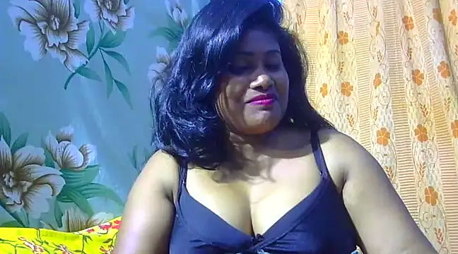 Snapshot of sexy_roma chatting on February 2025 06:54:02 PM sexy roma online show from February 2025 06:54:02 PM