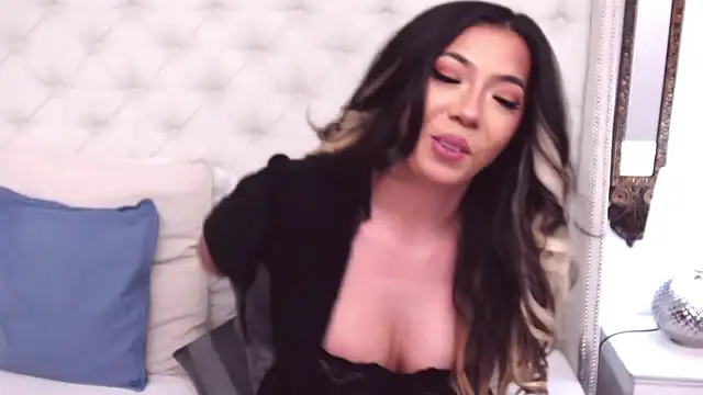 KiaraDevlynn online show from January 2025 06:57:02 PM