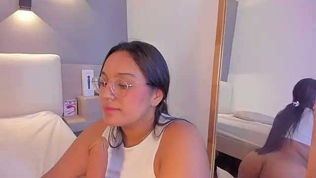 ellamontoya online show from January 2025 07:53:02 AM