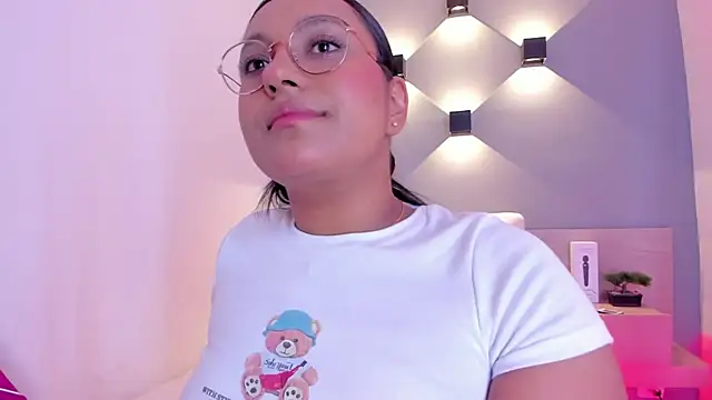 ellamontoya online show from February 2025 04:27:01 AM