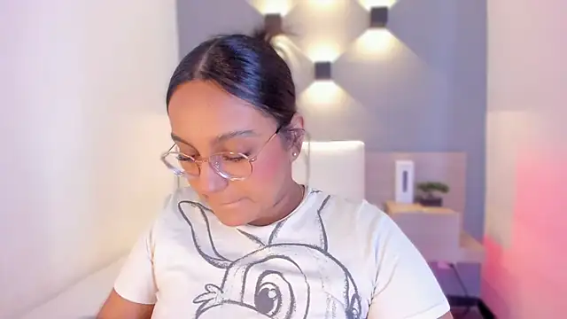 ellamontoya online show from February 2025 04:27:01 AM