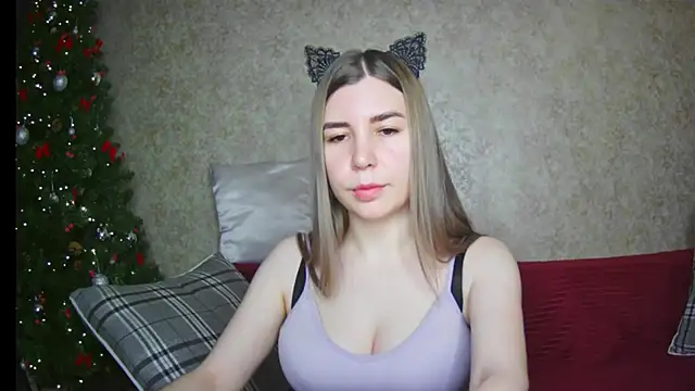 Snapshot of ElllaNuar chatting on January 2025 04:57:02 AM ElllaNuar online show from January 2025 04:57:02 AM