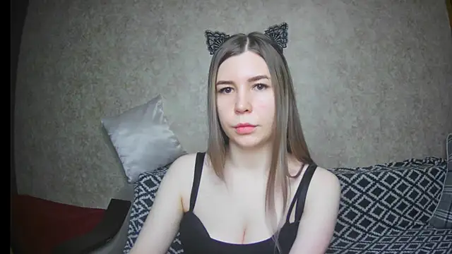 Snapshot of ElllaNuar chatting on February 2025 07:23:02 AM ElllaNuar online show from February 2025 07:23:02 AM