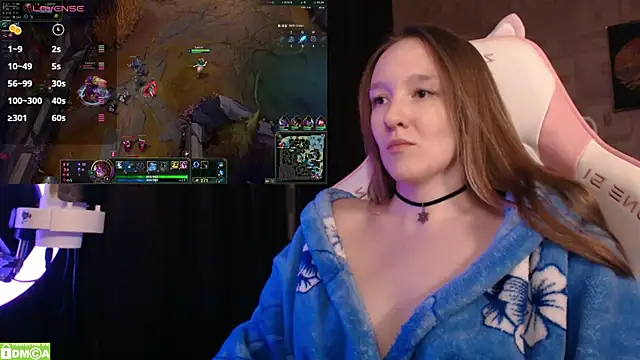 MoonlishSiren online show from March 2025 09:11:02 PM