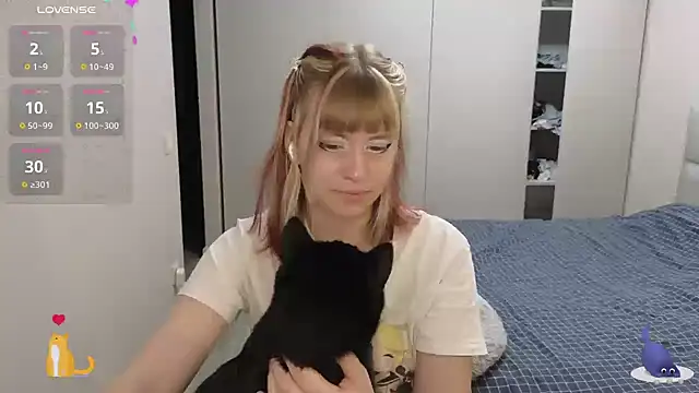 HermioneHHH online show from October 2025 07:22:01 PM