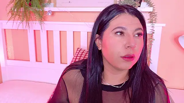 Snapshot of KendalMilleer chatting on October 2025 10:30:01 AM KendalMilleer online show from October 2025 10:30:01 AM