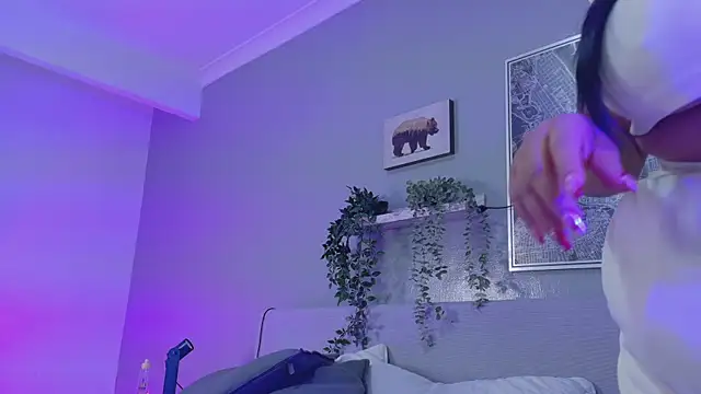 Snapshot of KendalMilleer chatting on November 2025 11:42:02 AM KendalMilleer online show from November 2025 11:42:02 AM