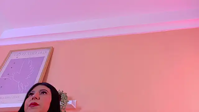 Snapshot of KendalMilleer chatting on November 2025 10:29:01 AM KendalMilleer online show from November 2025 10:29:01 AM