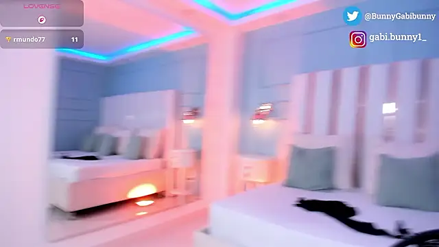 gabi bunny online show from February 2026 05:10:01 PM