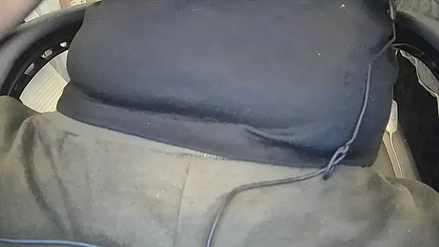 Snapshot of hallowsMIA chatting on December 2024 09:04:02 PM hallowsMIA online show from December 2024 09:04:02 PM