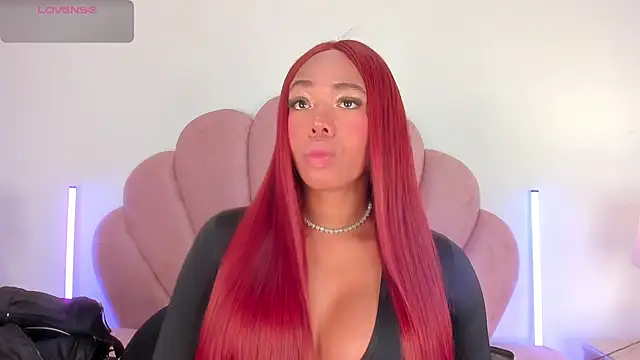 Snapshot of Nicole_Paradise chatting on May 2026 01:05:01 PM Nicole Paradise online show from May 2026 01:05:01 PM