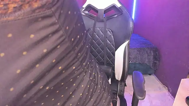 Cumming Tiffani online show from January 2025 08:12:01 PM