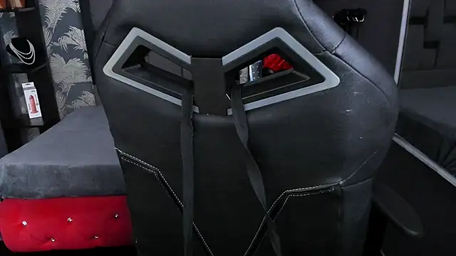 Cumming Tiffani online show from October 2025 12:50:01 PM