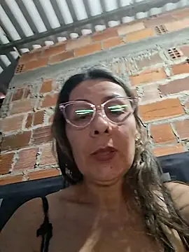 Snapshot of Mia-funny20 chatting on April 2026 08:33:01 PM Mia-funny20 online show from April 2026 08:33:01 PM