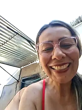 Snapshot of Mia-funny20 chatting on May 2026 08:49:02 PM Mia-funny20 online show from May 2026 08:49:02 PM
