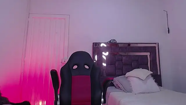 alejandrafitt online show from September 2025 01:49:02 AM