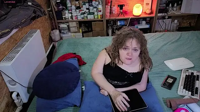 MiniNatalie online show from November 2025 07:19:02 AM