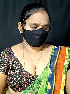 vintage-vibs online show from March 2025 06:08:02 PM