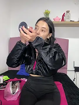 Isabella 21x online show from March 2025 12:23:01 PM